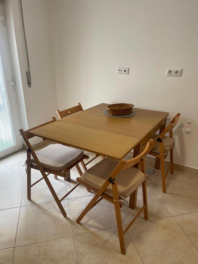 Cricket Apartments Феррел Экстерьер фото